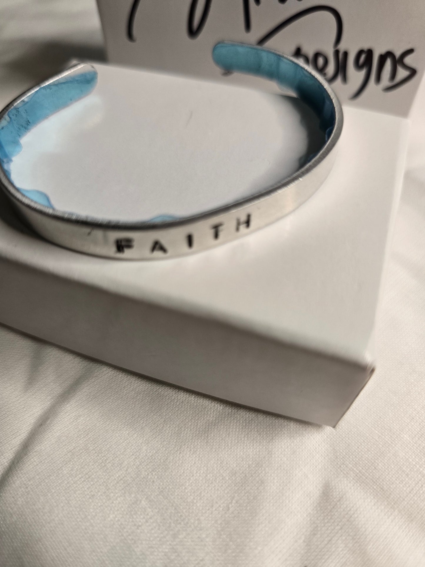 Faith metal bracelet