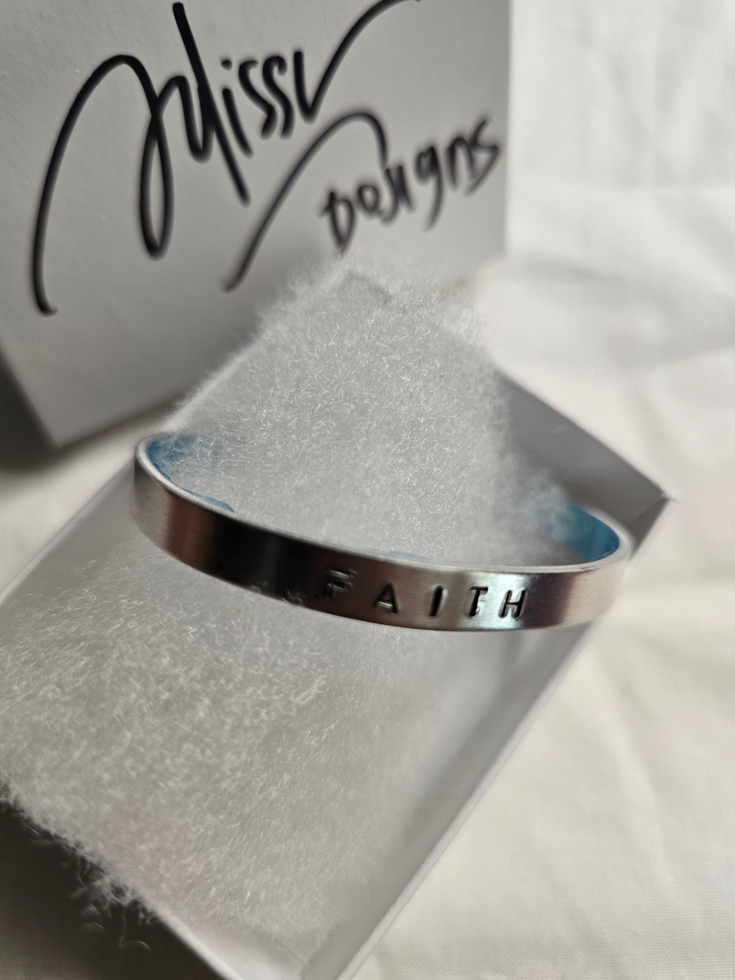 Faith metal bracelet