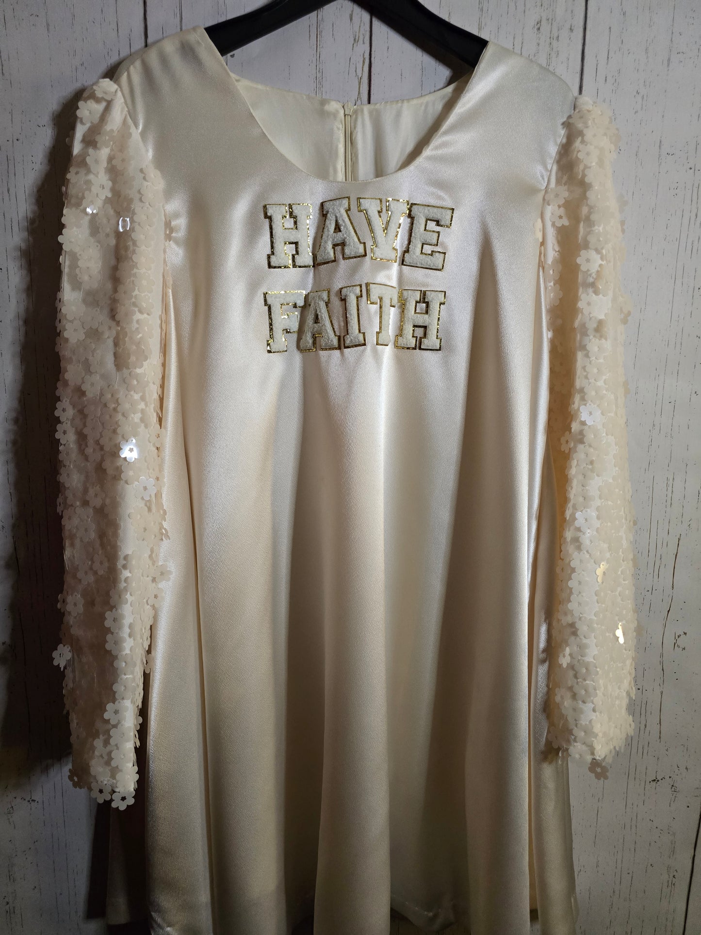 Have Faith tunic with textured sleeves