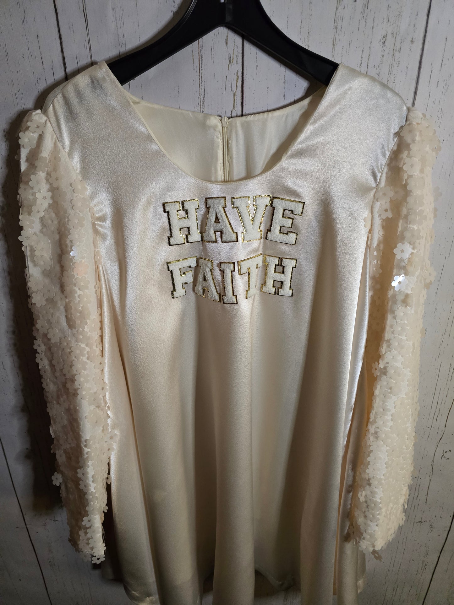 Have Faith tunic with textured sleeves