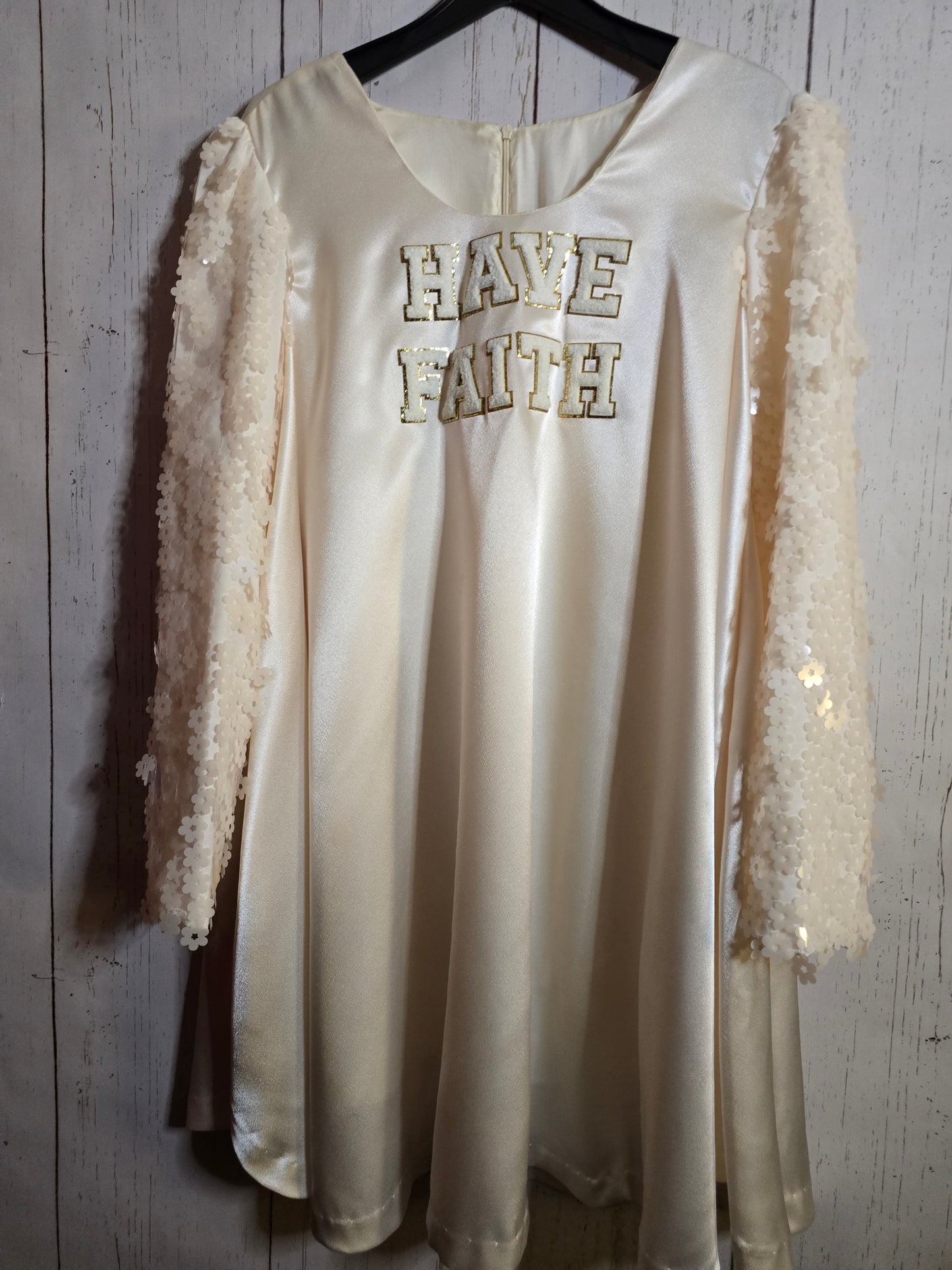 Have Faith tunic with textured sleeves
