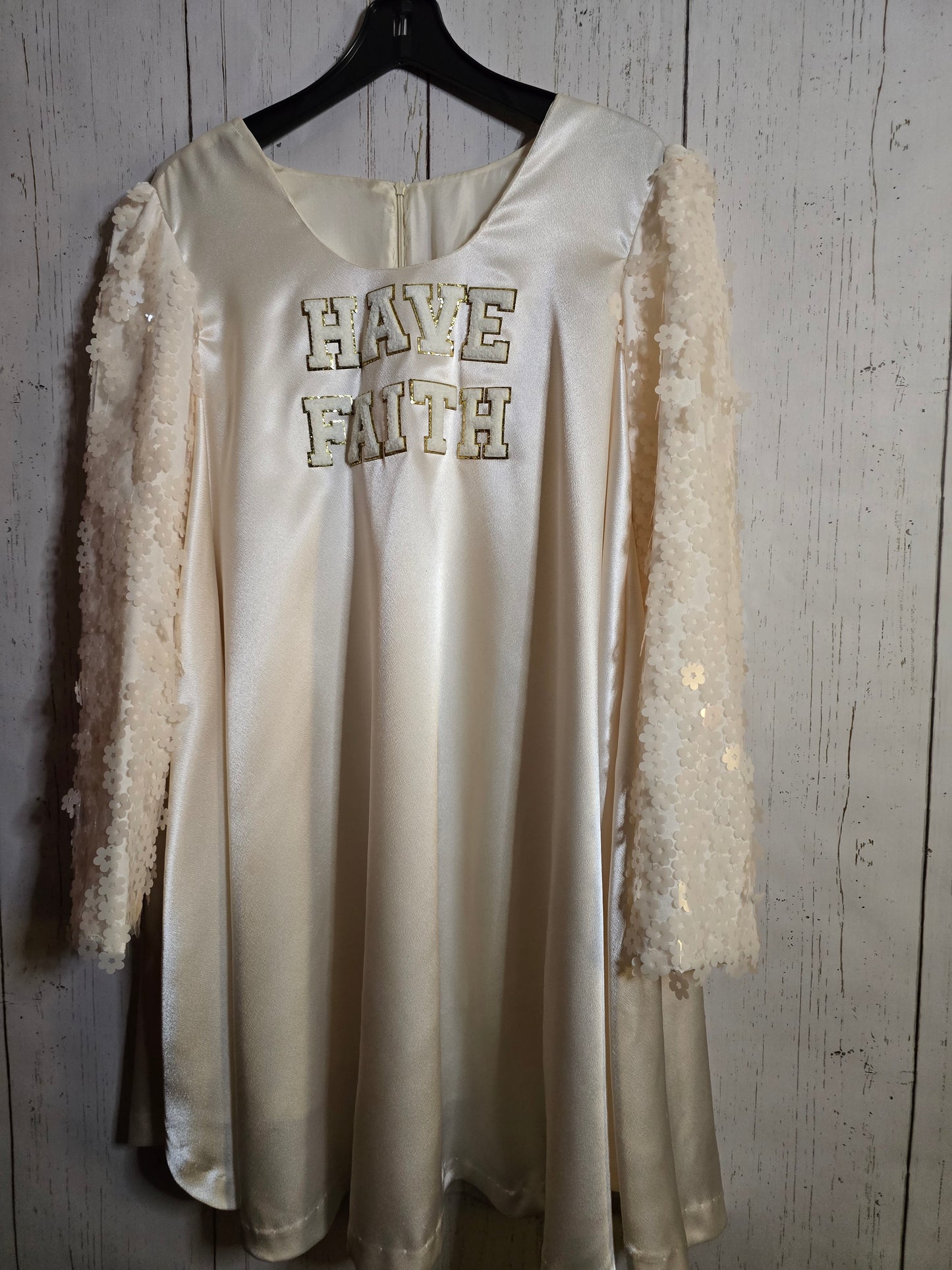 Have Faith tunic with textured sleeves