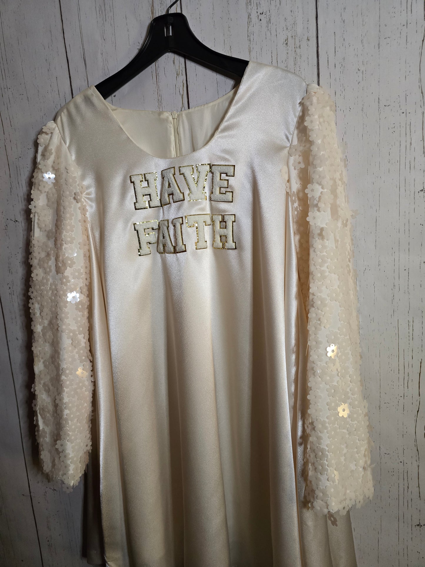 Have Faith tunic with textured sleeves