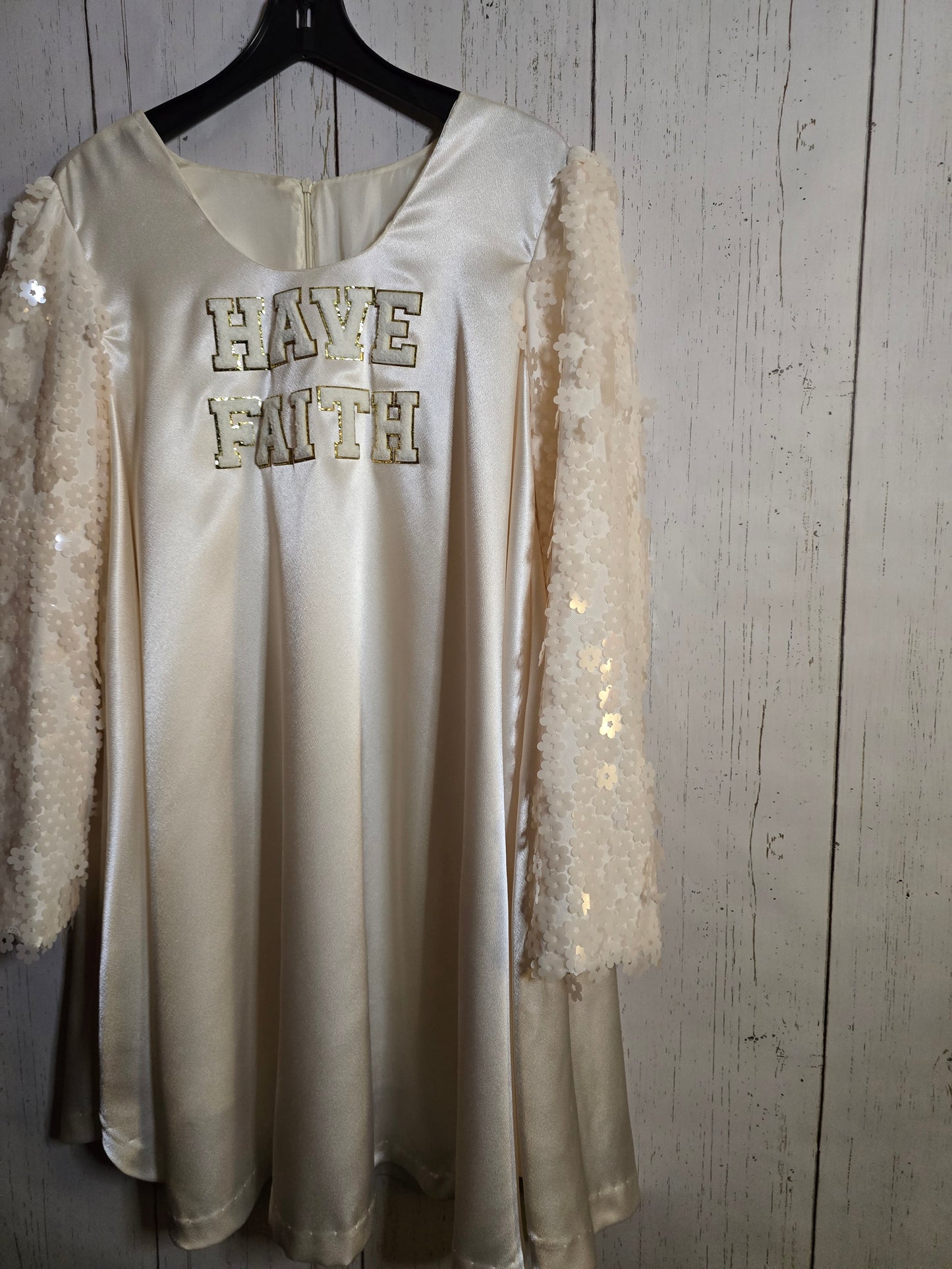 Have Faith tunic with textured sleeves