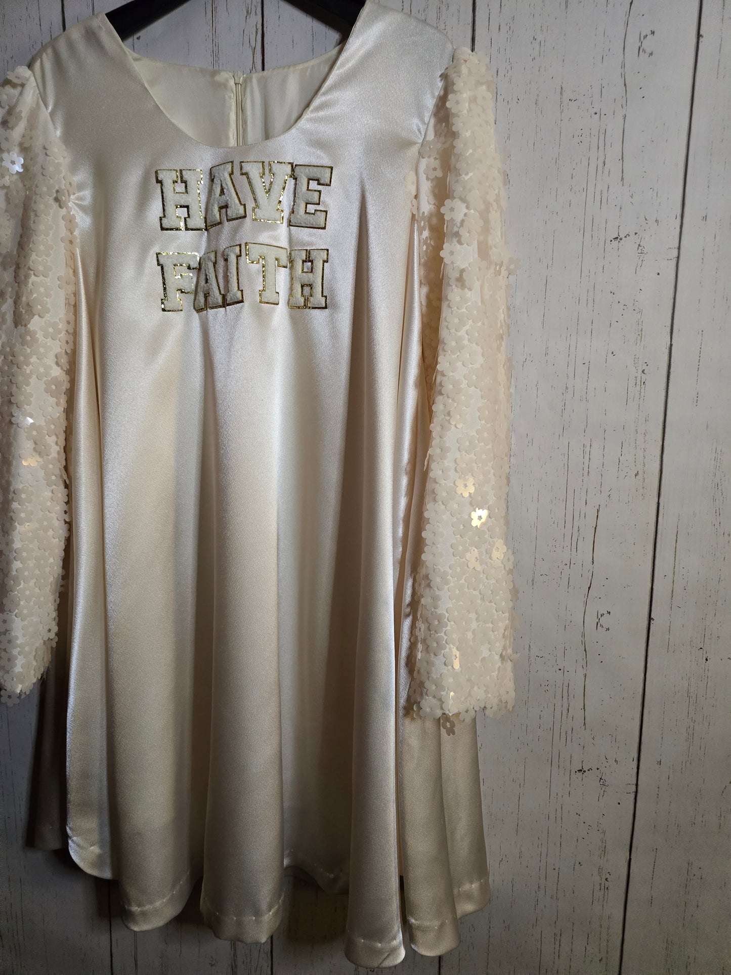 Have Faith tunic with textured sleeves